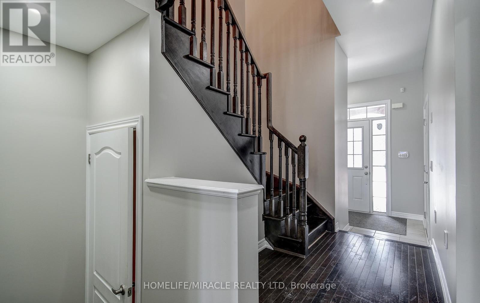 30 Davenfield Circle, Brampton, Ontario  L6P 4M2 - Photo 25 - W12951708