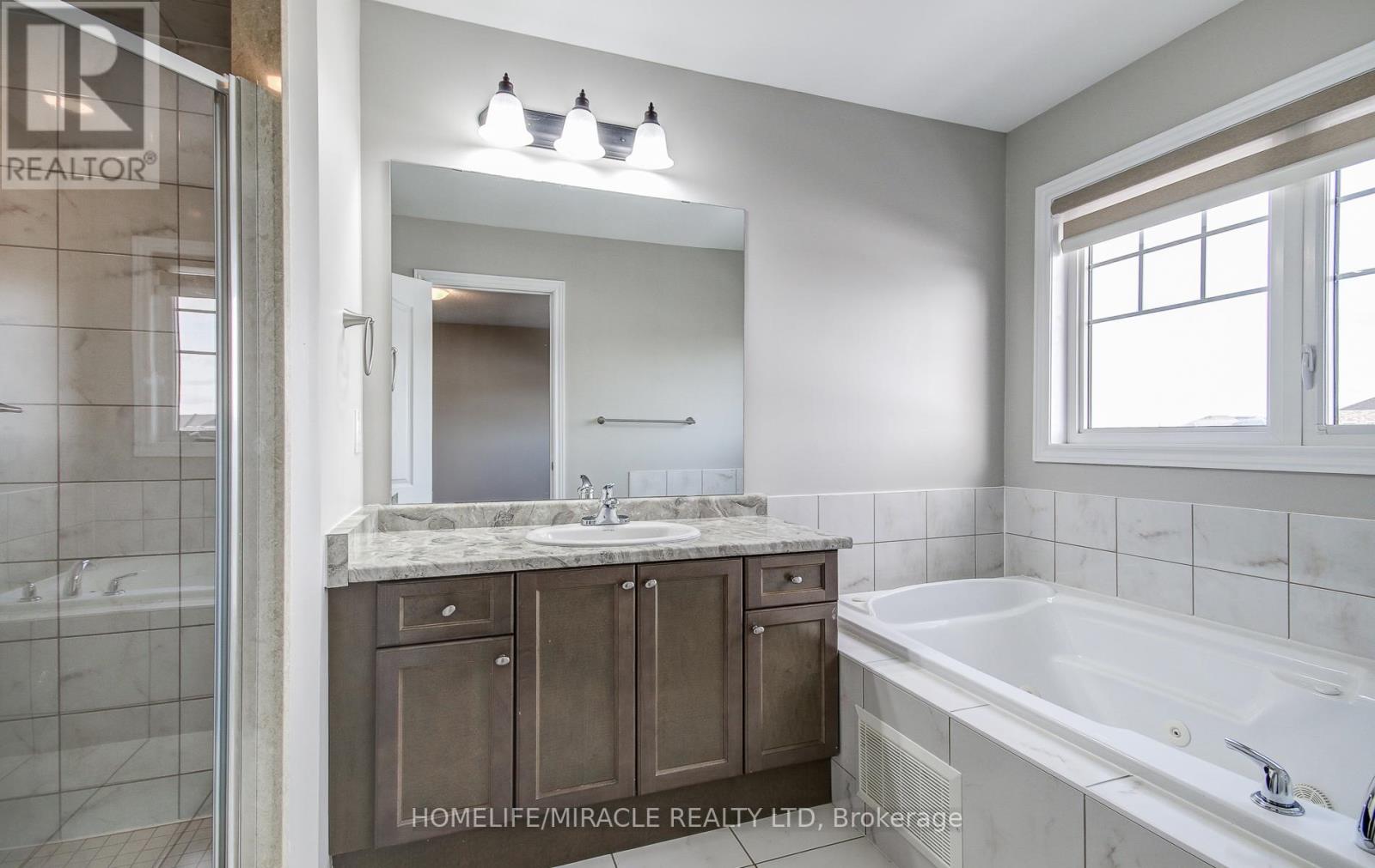 30 Davenfield Circle, Brampton, Ontario  L6P 4M2 - Photo 30 - W12951708