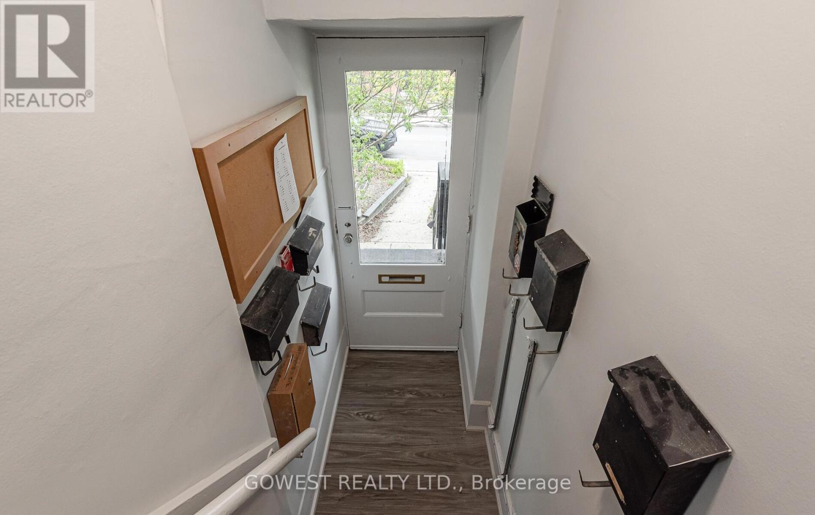 2 - 312 Quebec Avenue, Toronto, Ontario  M6P 2V3 - Photo 5 - W12951728