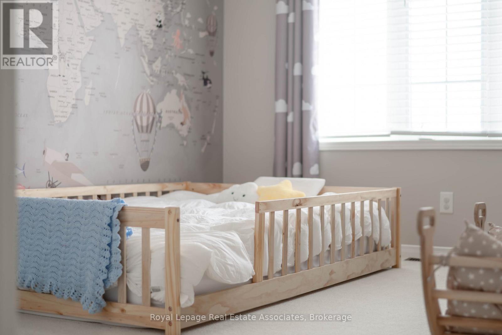 3867 Stardust Drive, Mississauga, Ontario  L5M 7Z9 - Photo 18 - W12951748