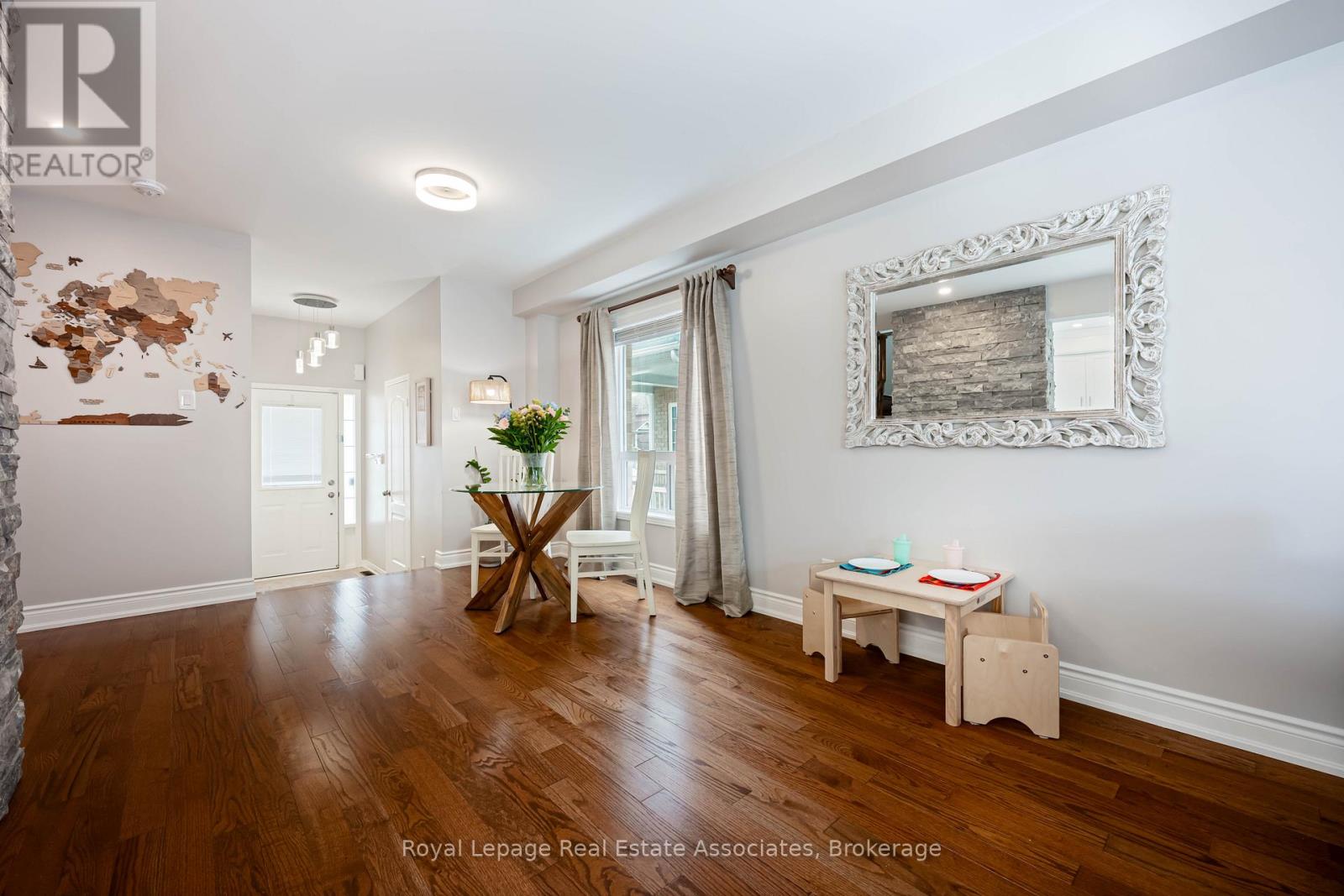 3867 Stardust Drive, Mississauga, Ontario  L5M 7Z9 - Photo 26 - W12951748