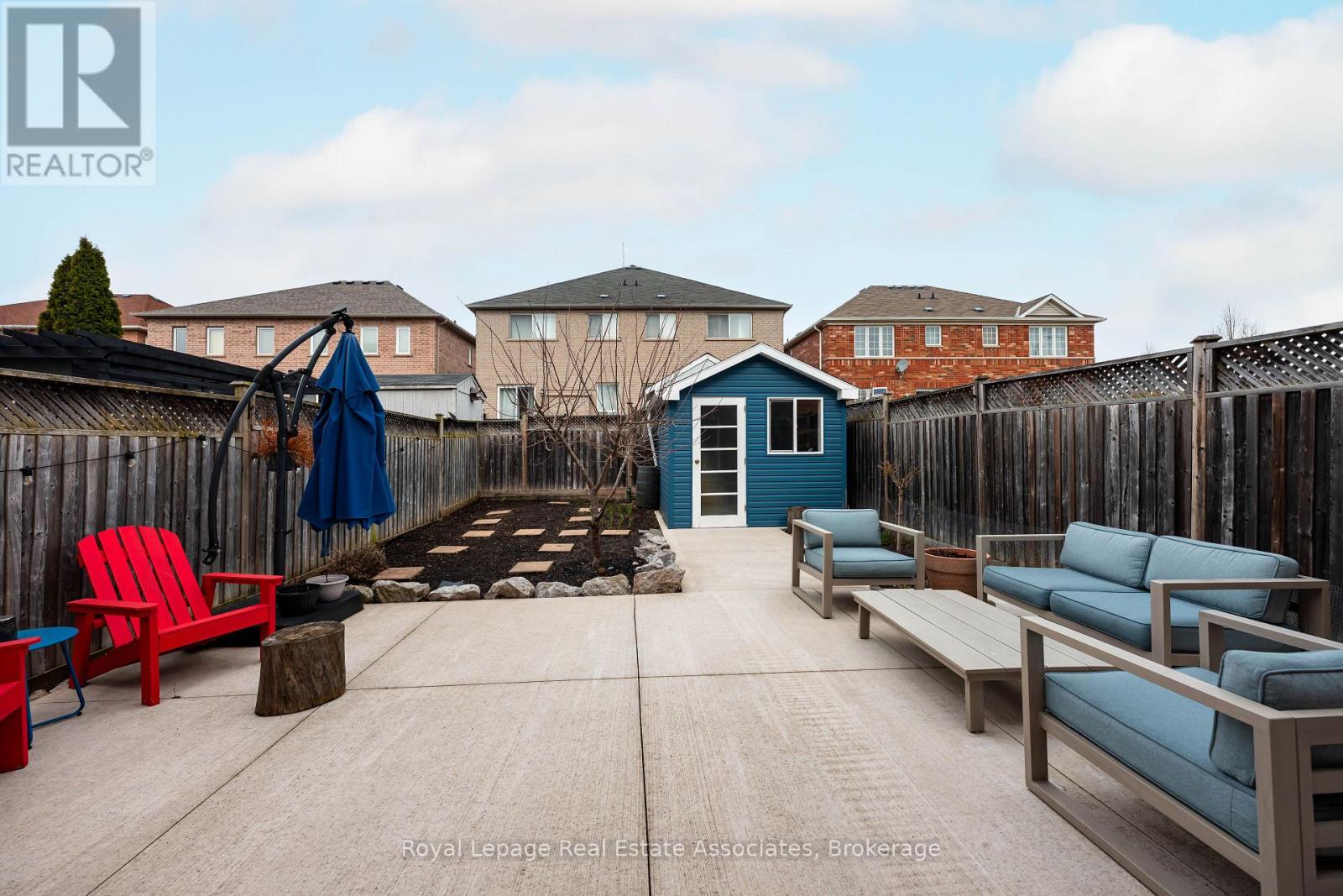 3867 Stardust Drive, Mississauga, Ontario  L5M 7Z9 - Photo 4 - W12951748