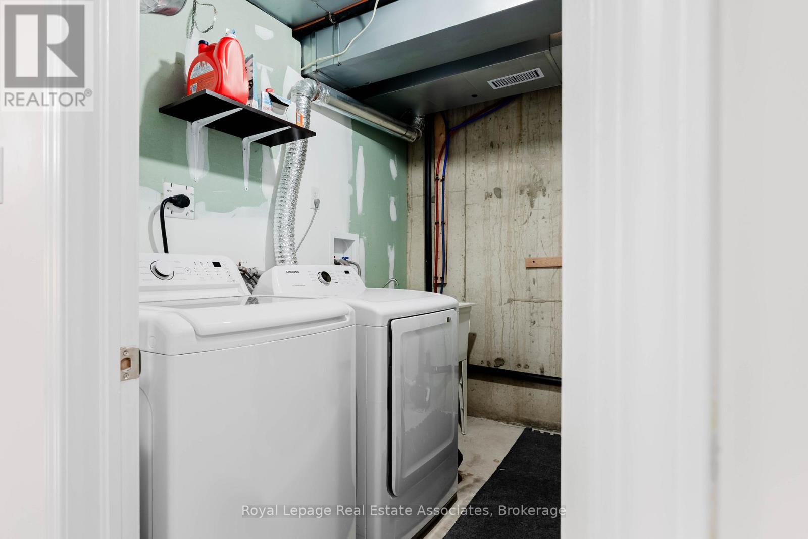 3867 Stardust Drive, Mississauga, Ontario  L5M 7Z9 - Photo 48 - W12951748