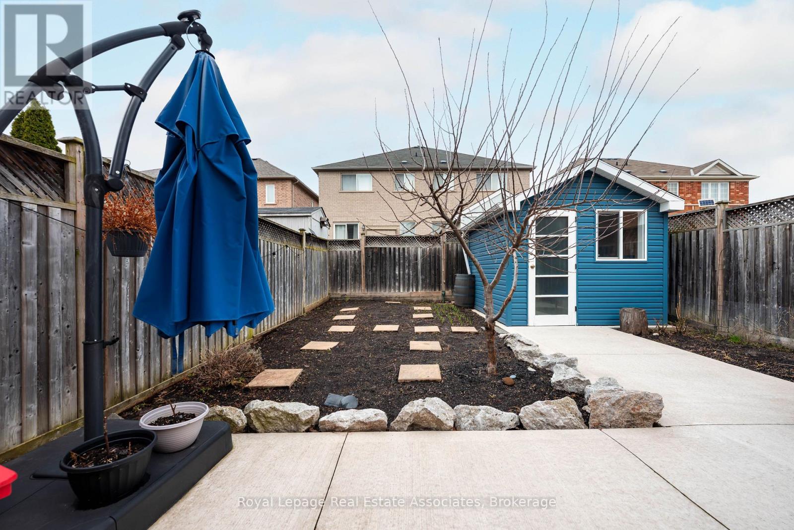 3867 Stardust Drive, Mississauga, Ontario  L5M 7Z9 - Photo 6 - W12951748