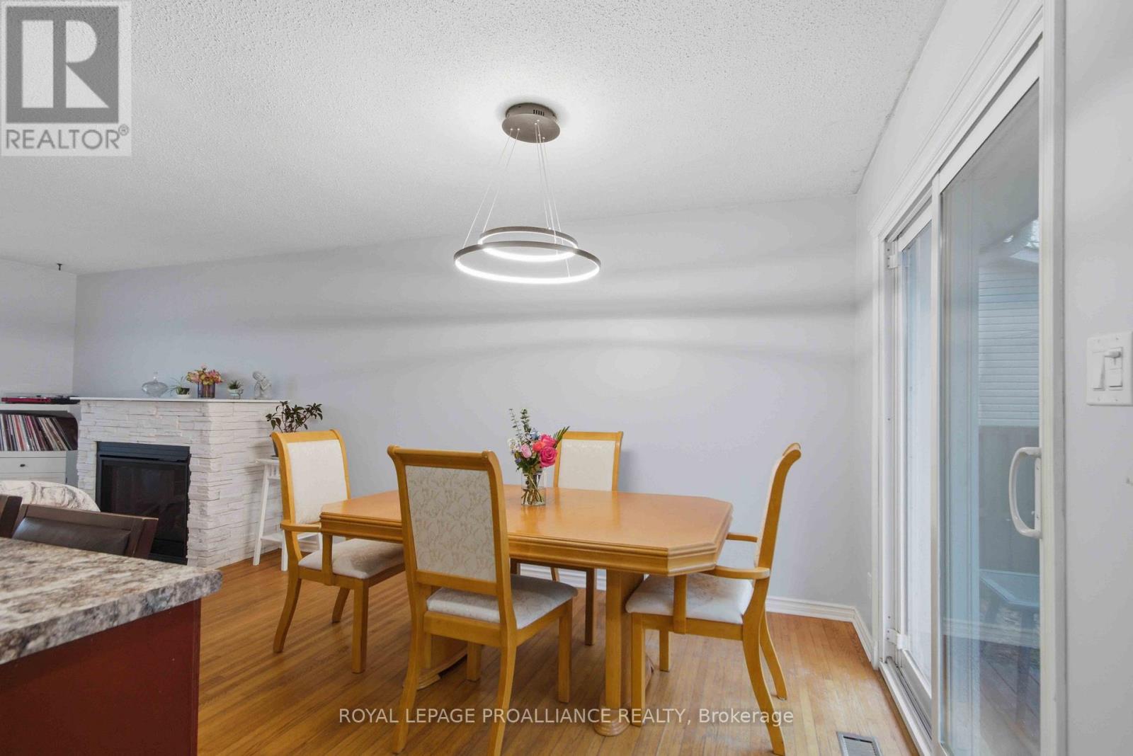 36 Shoniker Avenue, Quinte West, Ontario  K8V 2B5 - Photo 12 - X12951794