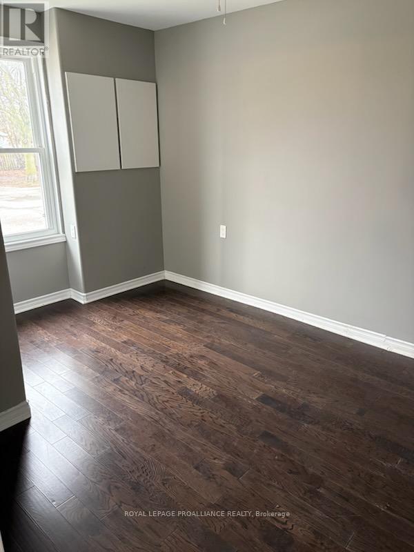 48 Bentinck Street W, Quinte West, Ontario  K8V 4E3 - Photo 3 - X12951904
