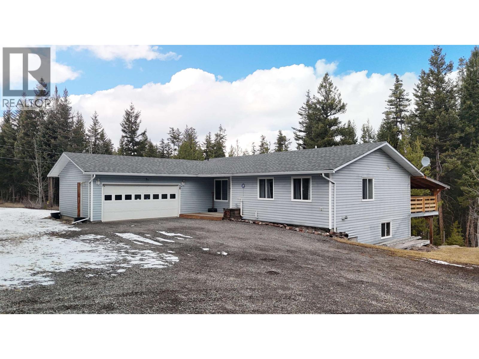 3251 PIGEON ROAD, 150 Mile House, British Columbia