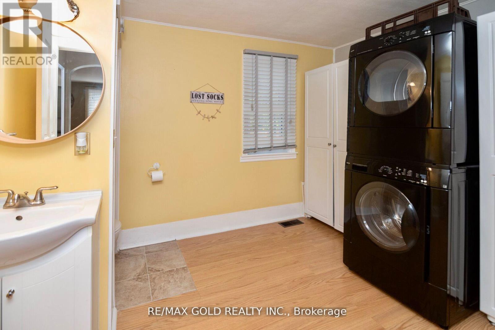 5853 Mcleod Road, Niagara Falls, Ontario  L2G 3E5 - Photo 10 - X12951470