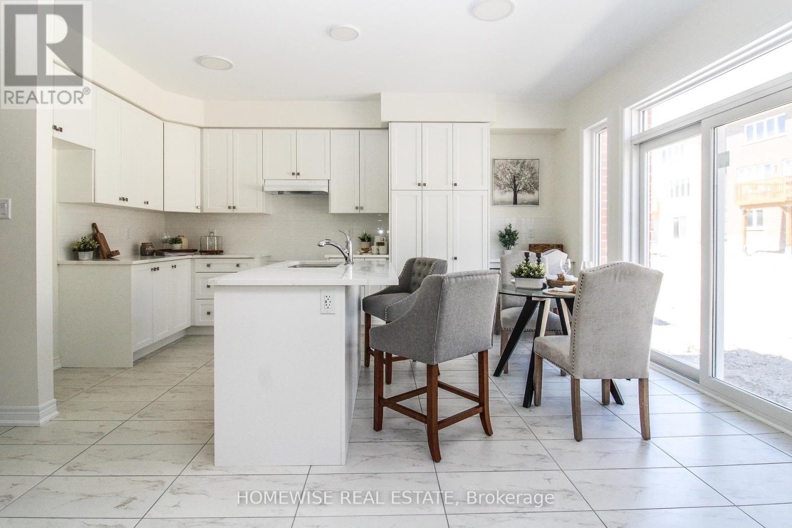 514 Clayton Avenue, Peterborough, Ontario  K9K 0H5 - Photo 3 - X12951486