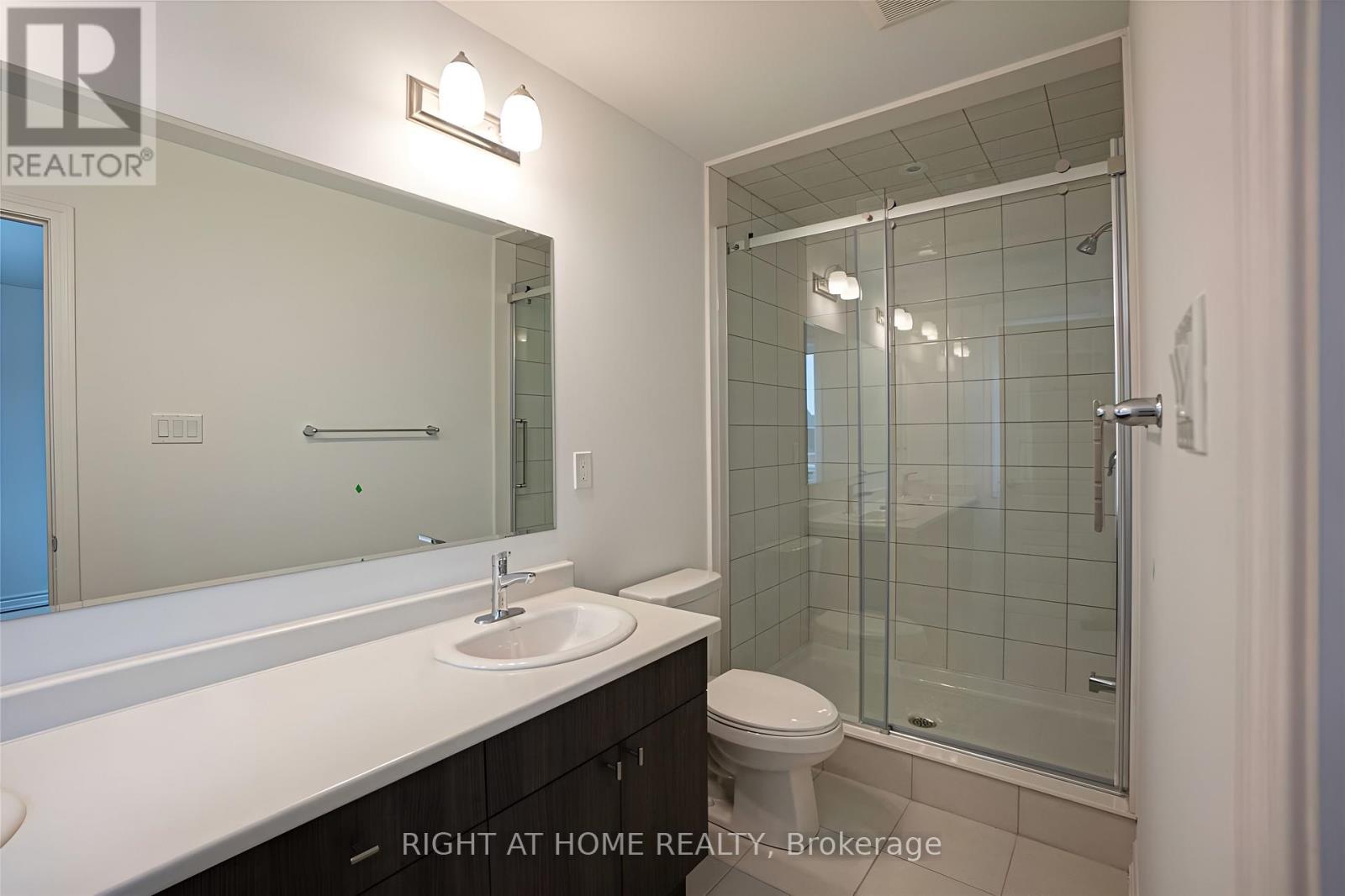 65 Forestwalk Street, Kitchener, Ontario  N2R 0S3 - Photo 11 - X12951518