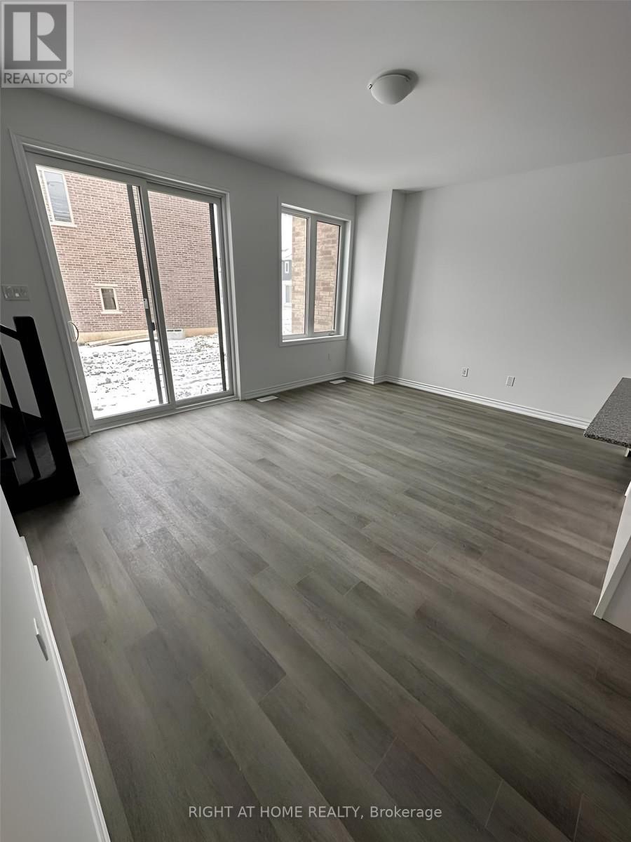 65 Forestwalk Street, Kitchener, Ontario  N2R 0S3 - Photo 5 - X12951518