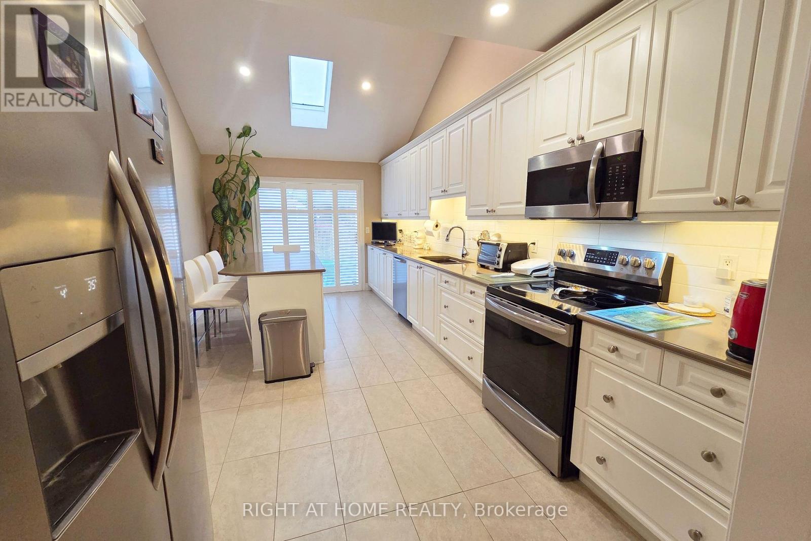 174 Riverwalk Place, Guelph/eramosa, Ontario  N0B 2K0 - Photo 10 - X12951524