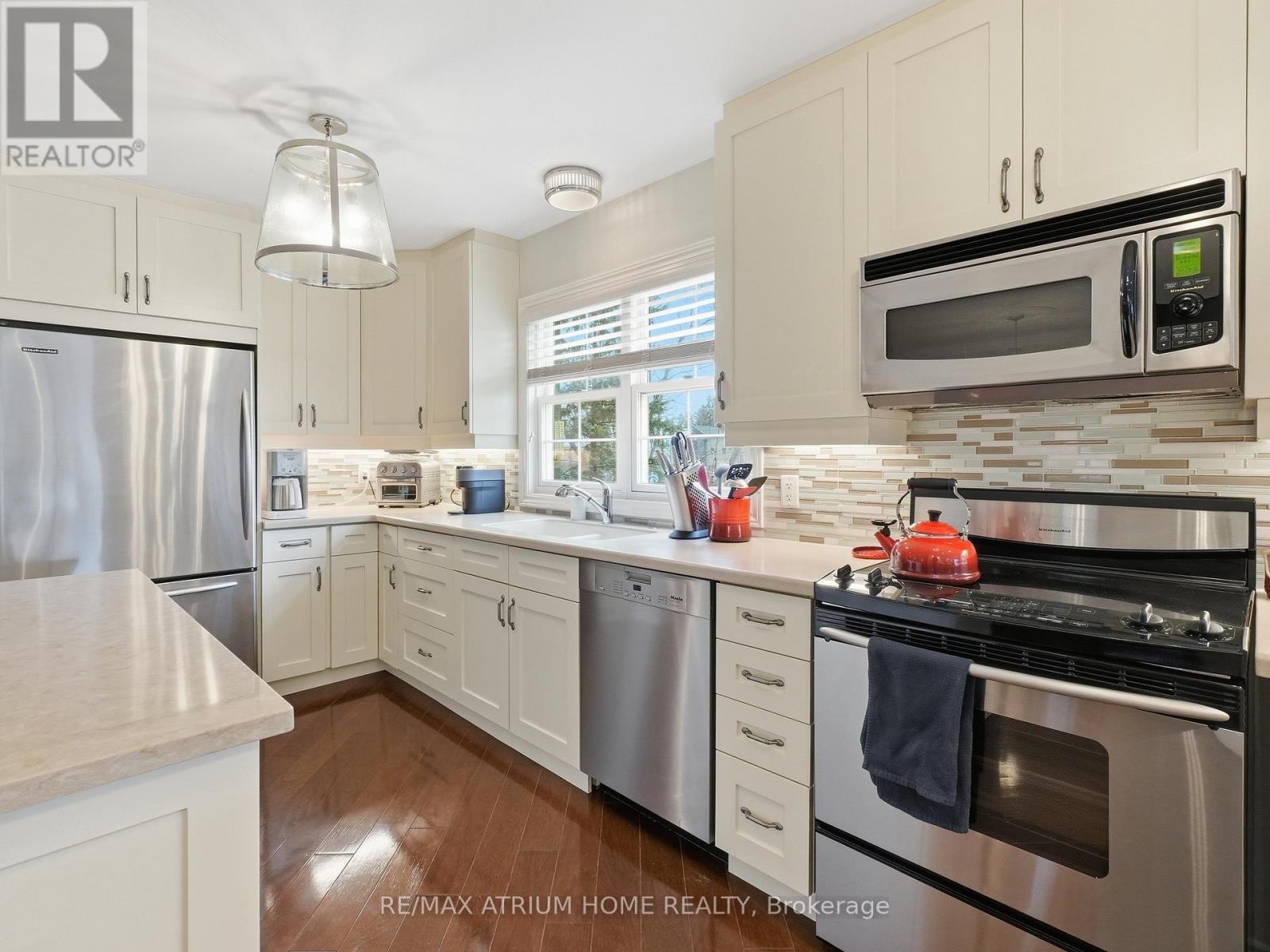 208 - 24 Ontario Street, Bracebridge, Ontario  P1L 2H5 - Photo 9 - X12951534