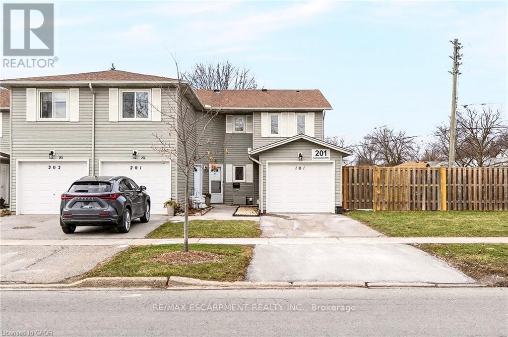 101 - 201 Dorchester Boulevard, St. Catharines, Ontario  L2M 7W1 - Photo 2 - X12951568