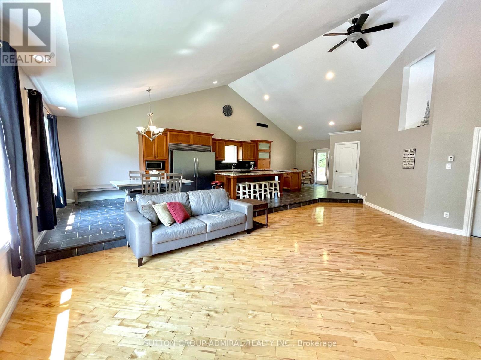 1579 Golden Beach Road, Bracebridge, Ontario  P1L 1W8 - Photo 10 - X12951598