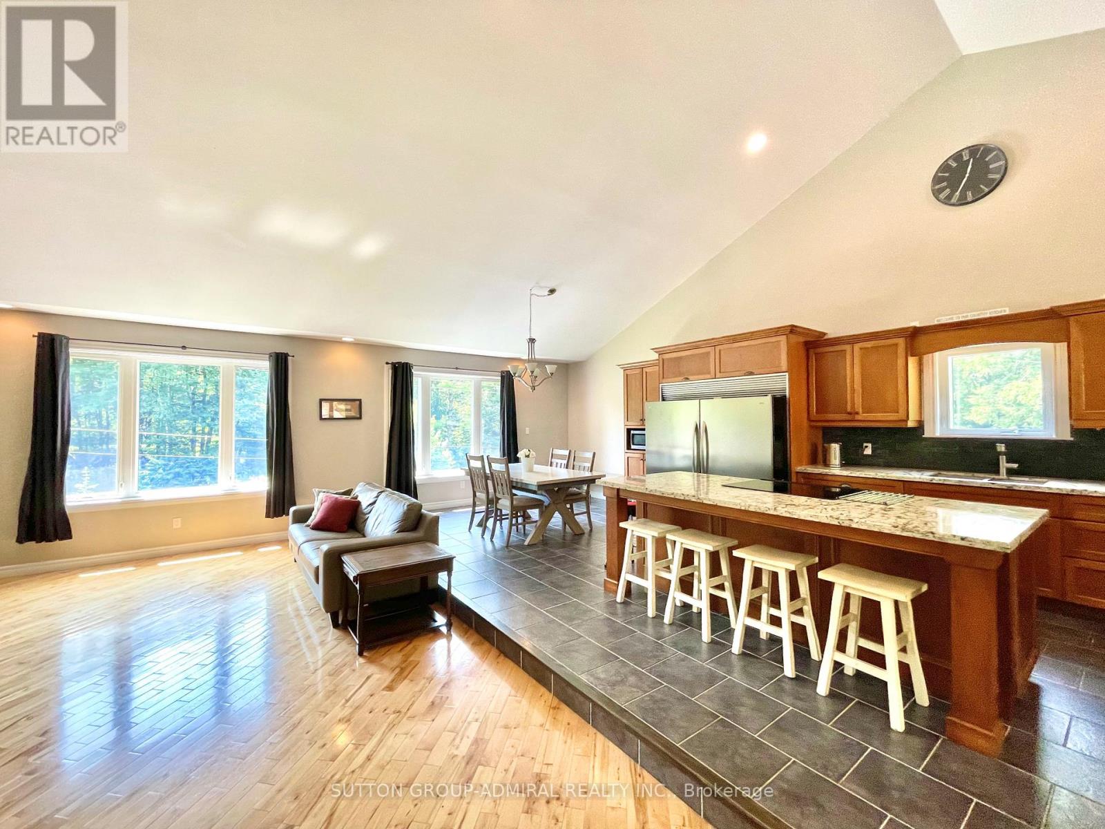 1579 Golden Beach Road, Bracebridge, Ontario  P1L 1W8 - Photo 8 - X12951598