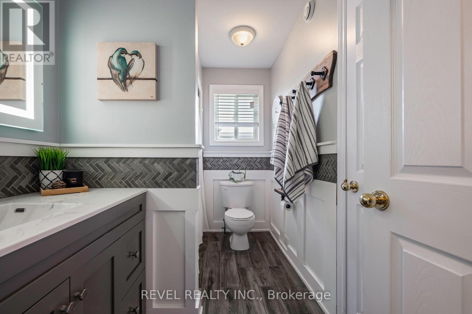 771 Princess Street, Wellington North, Ontario  N0G 2L3 - Photo 17 - X12951756