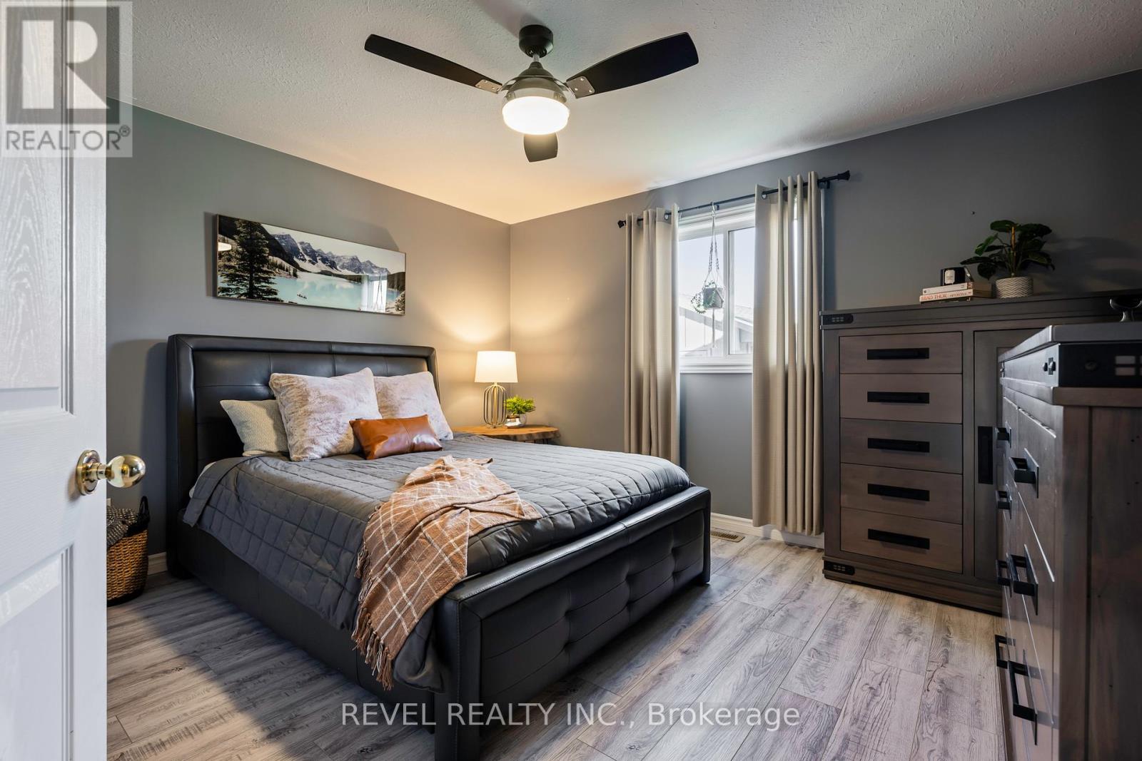 771 Princess Street, Wellington North, Ontario  N0G 2L3 - Photo 19 - X12951756