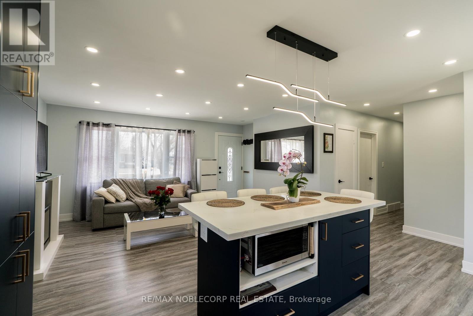 359 Bunting Drive, St. Catharines, Ontario  L2M 3Y5 - Photo 5 - X12951762