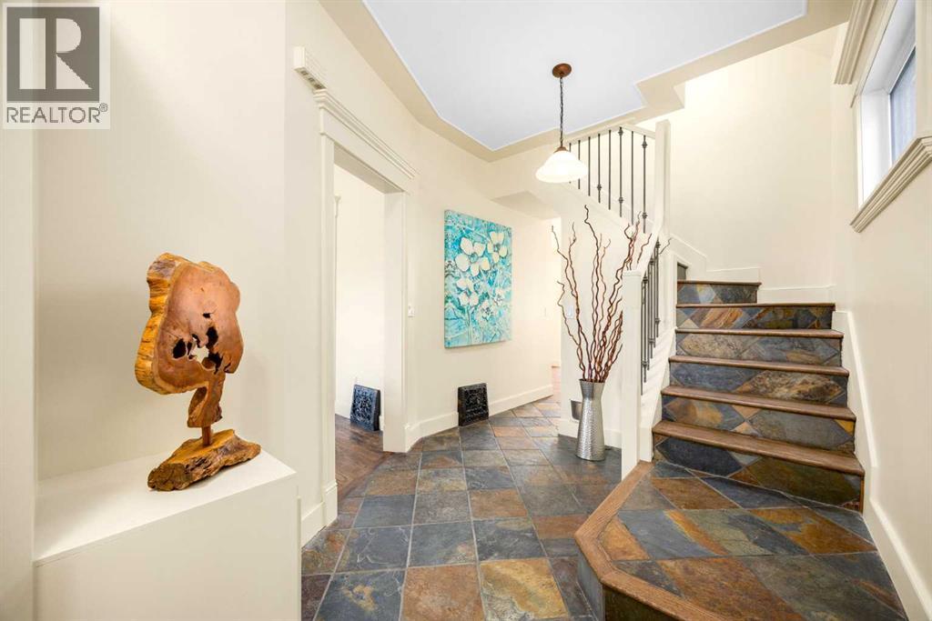 1413 15 Street SE, Calgary, Alberta  T2G 3L6 - Photo 3 - A2284636