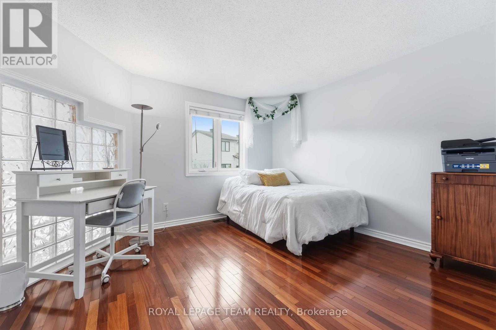 19 Hackett Street, Ottawa, Ontario  K1V 0P9 - Photo 26 - X12951782