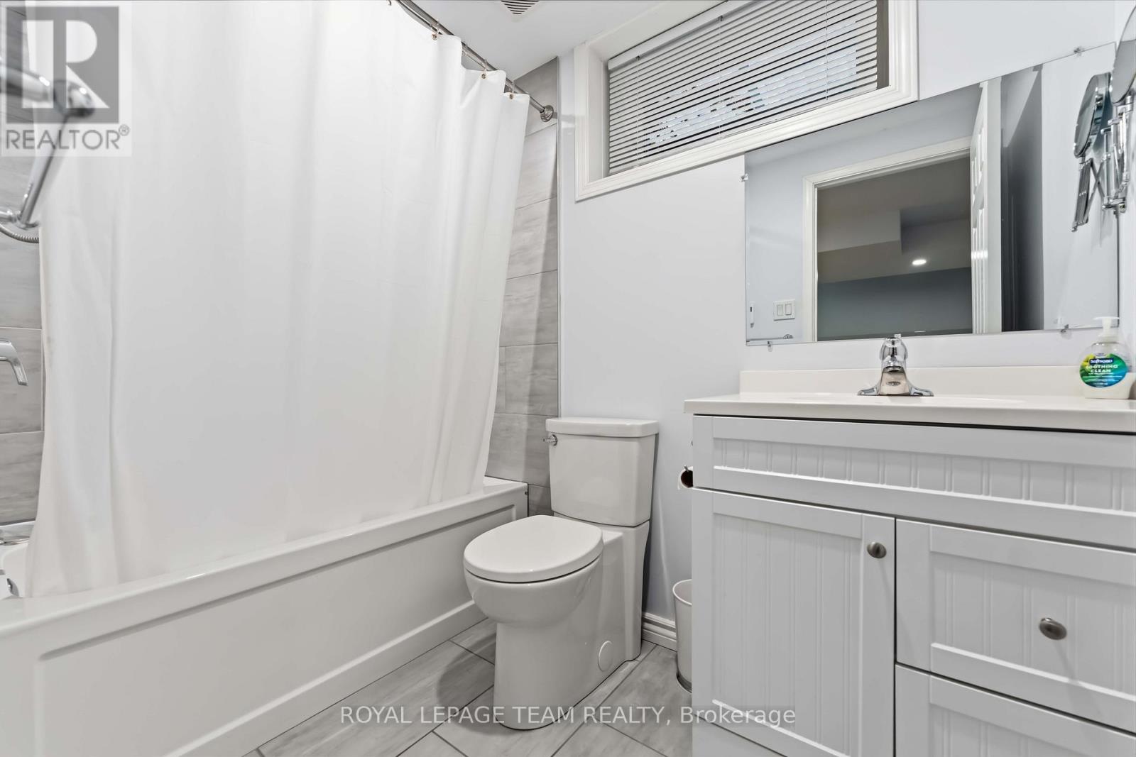 19 Hackett Street, Ottawa, Ontario  K1V 0P9 - Photo 35 - X12951782