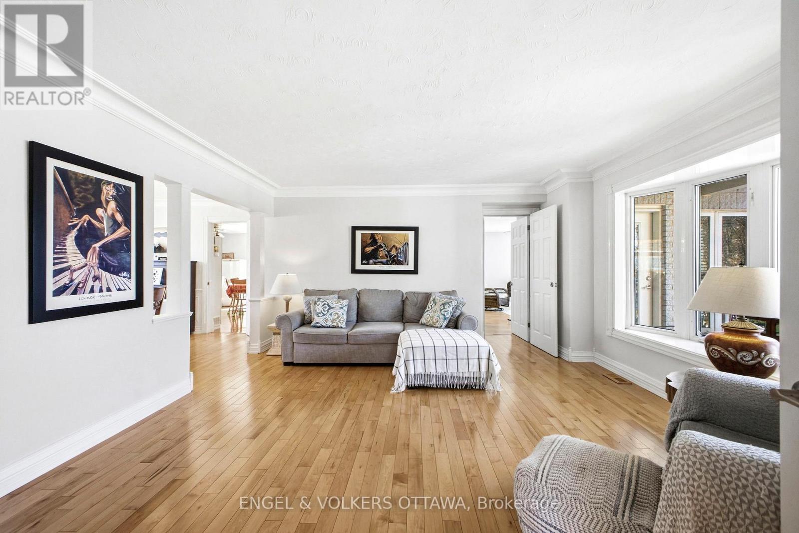 1495 Belcourt Boulevard, Ottawa, Ontario  K1C 1M3 - Photo 12 - X12951818