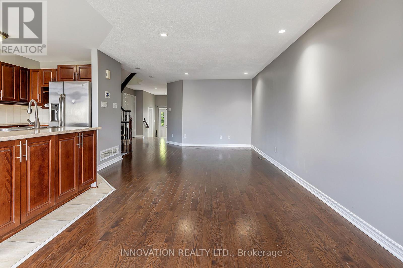 126 Garrity Crescent, Ottawa, Ontario  K2J 3T5 - Photo 5 - X12951848