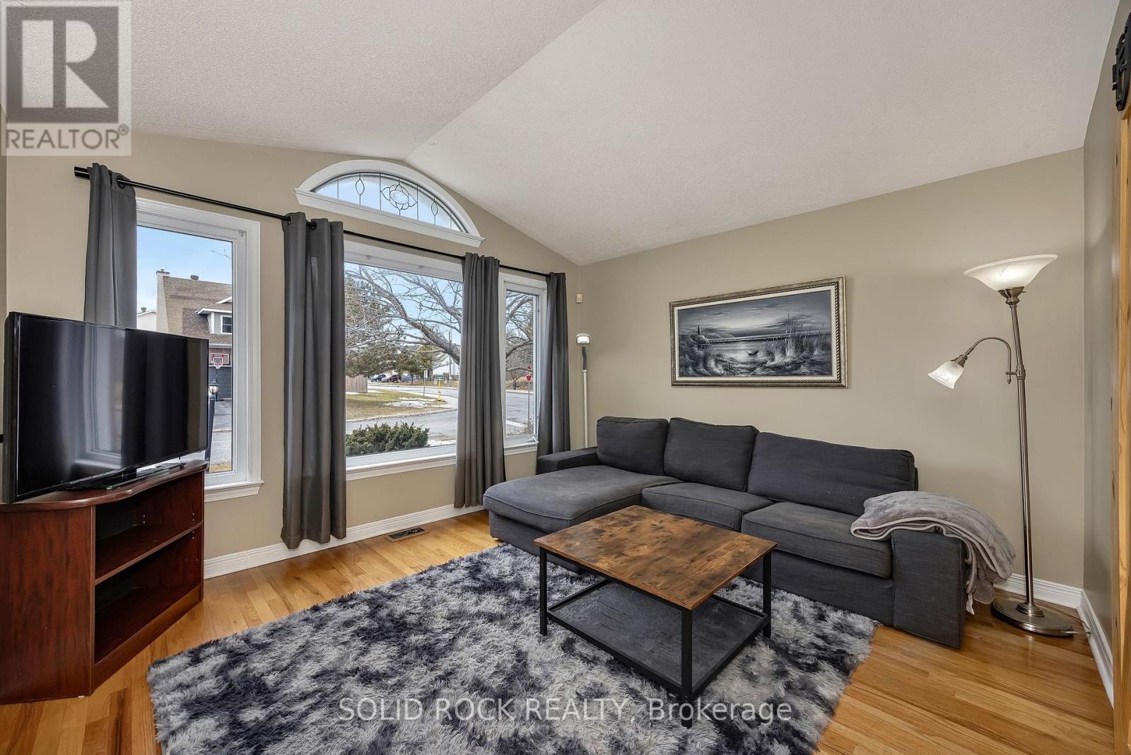 2 Newborough Crescent, Ottawa, Ontario  K2G 6A2 - Photo 20 - X12951852
