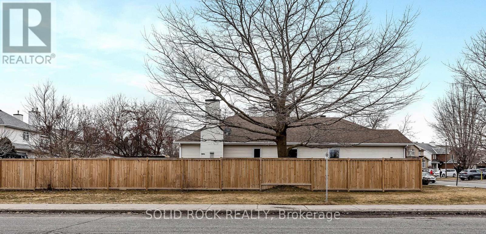 2 Newborough Crescent, Ottawa, Ontario  K2G 6A2 - Photo 32 - X12951852