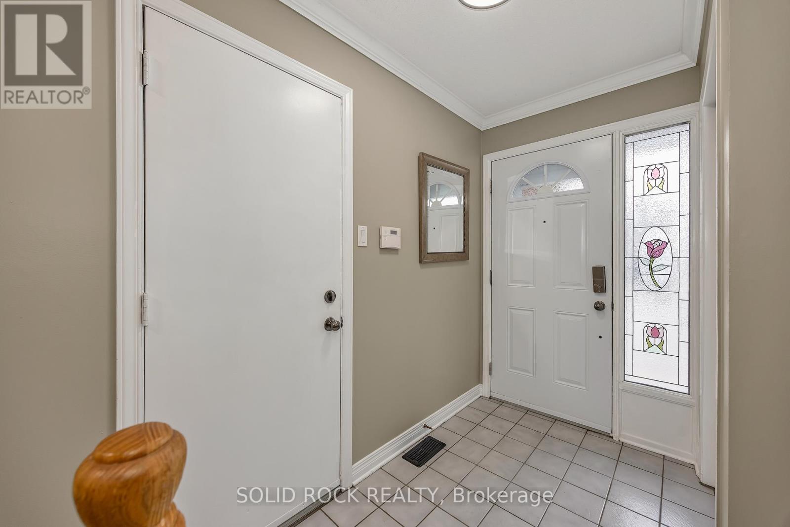 2 Newborough Crescent, Ottawa, Ontario  K2G 6A2 - Photo 7 - X12951852