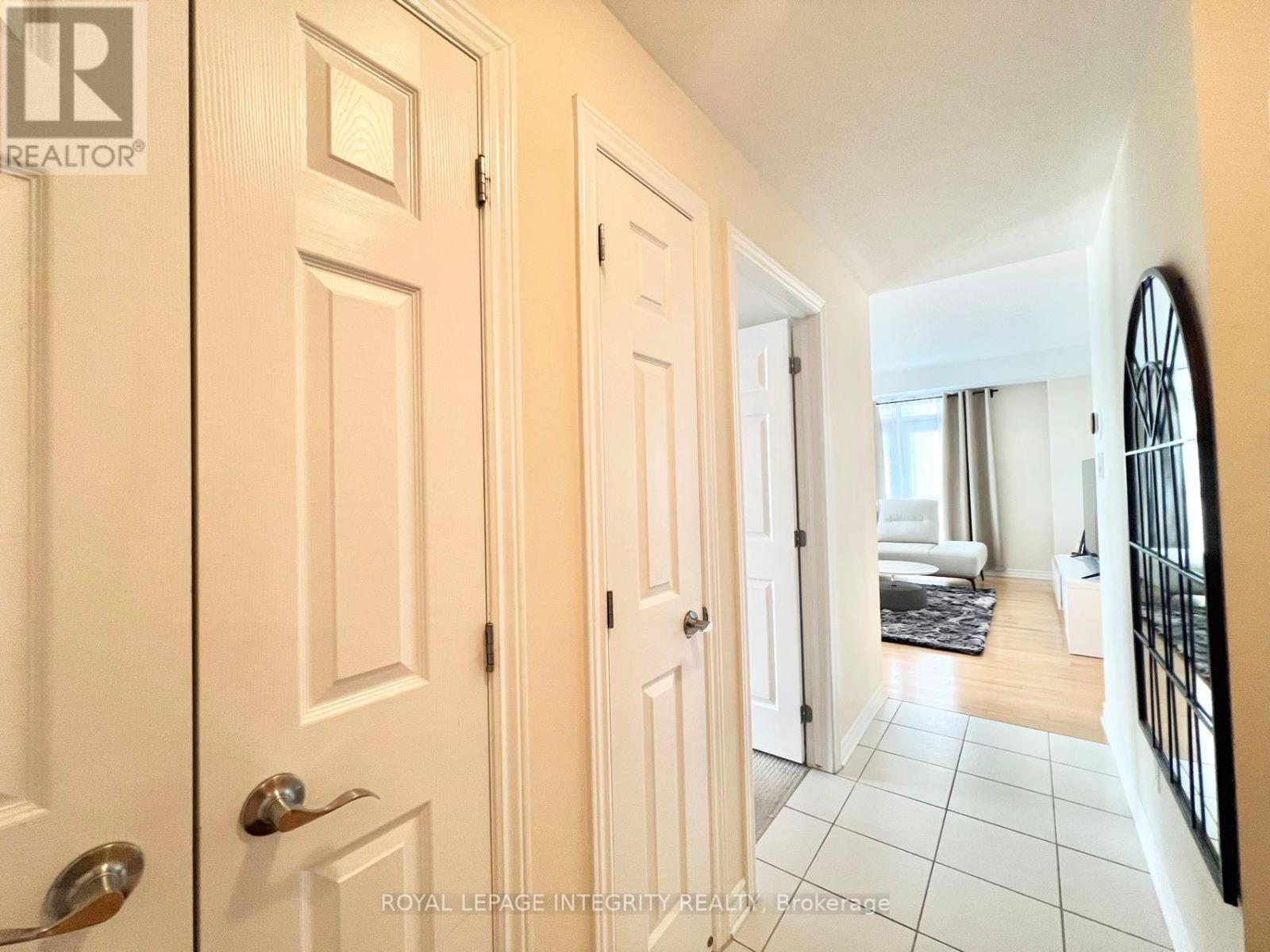 101 - 160 Guelph Private, Ottawa, Ontario  K2T 0J4 - Photo 4 - X12951912