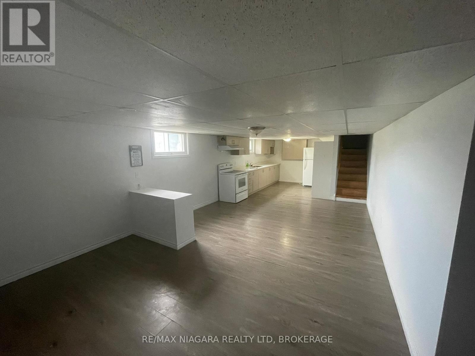 144 Wellington Street, Welland, Ontario  L3B 1B3 - Photo 4 - X12951826