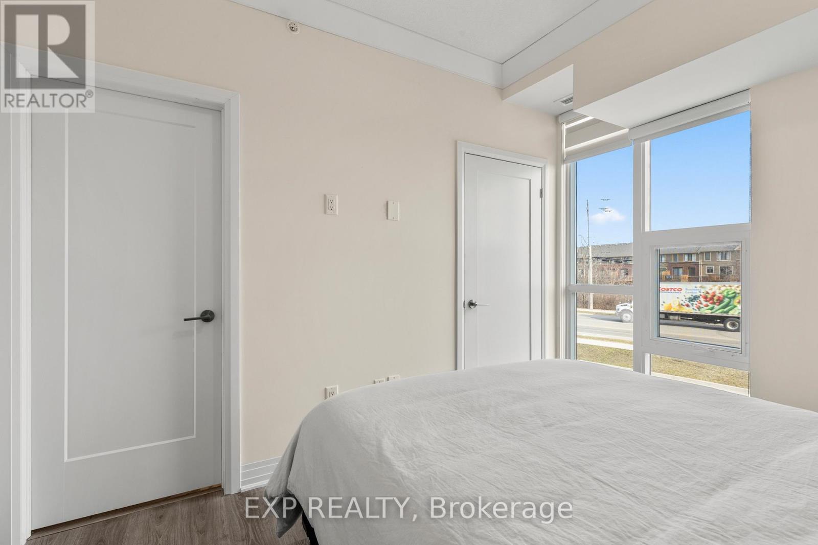 209 - 10 Concord Place, Grimsby, Ontario  L3M 0G6 - Photo 11 - X12951862