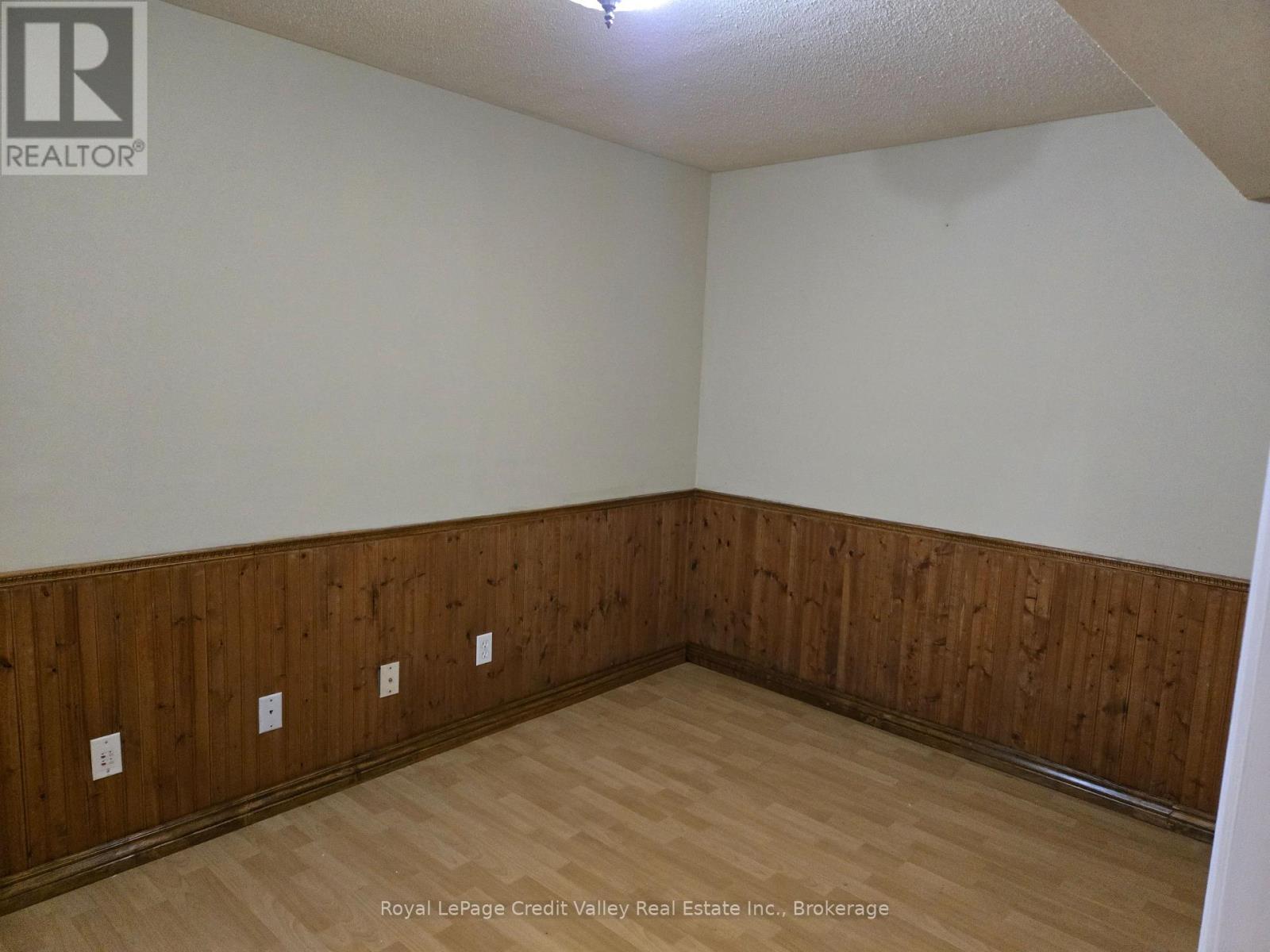 Bsmt - 15 Twin Pines Crescent, Brampton, Ontario  L7A 1M6 - Photo 4 - W12951854