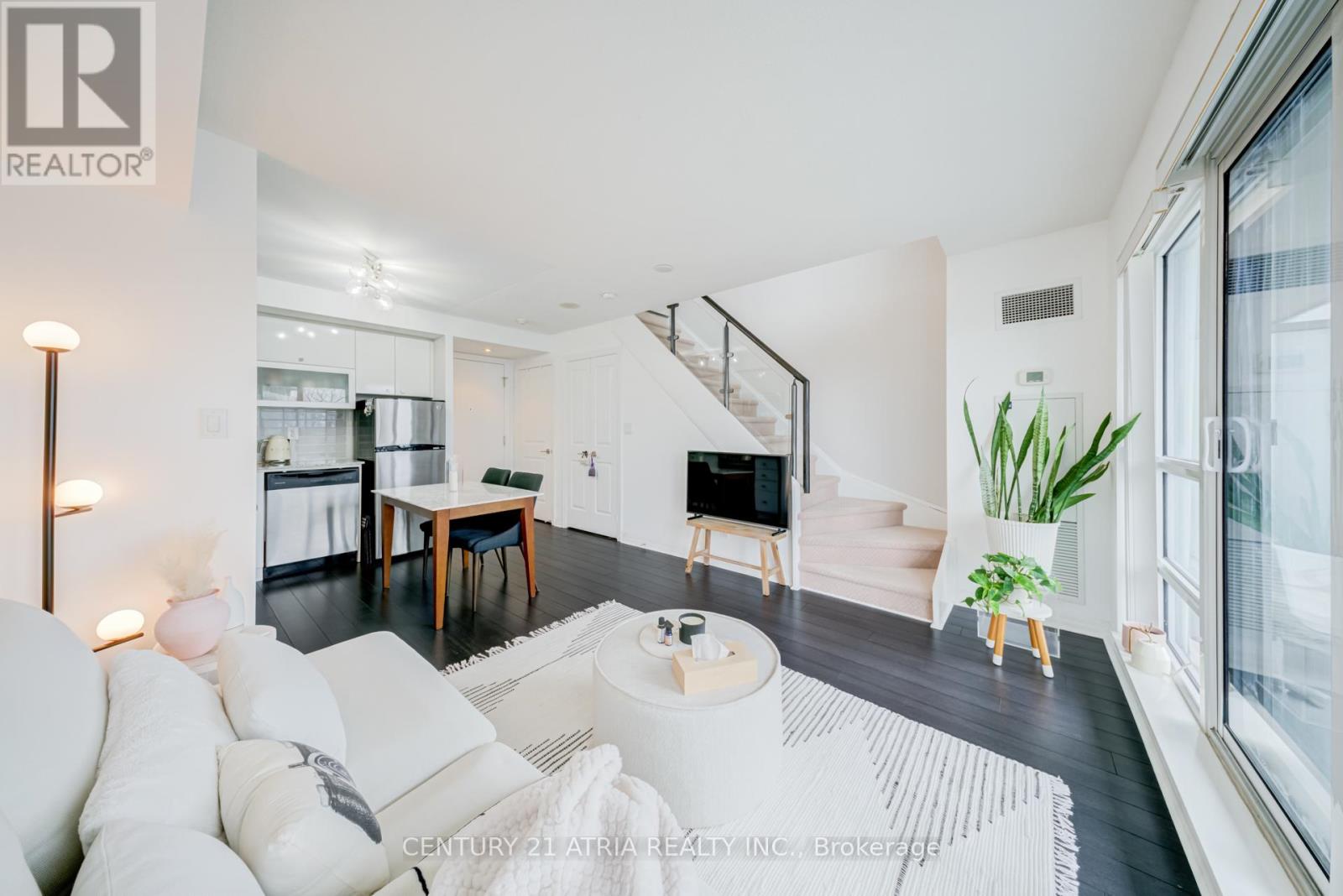 317 - 2015 SHEPPARD AVENUE E, Toronto, Ontario