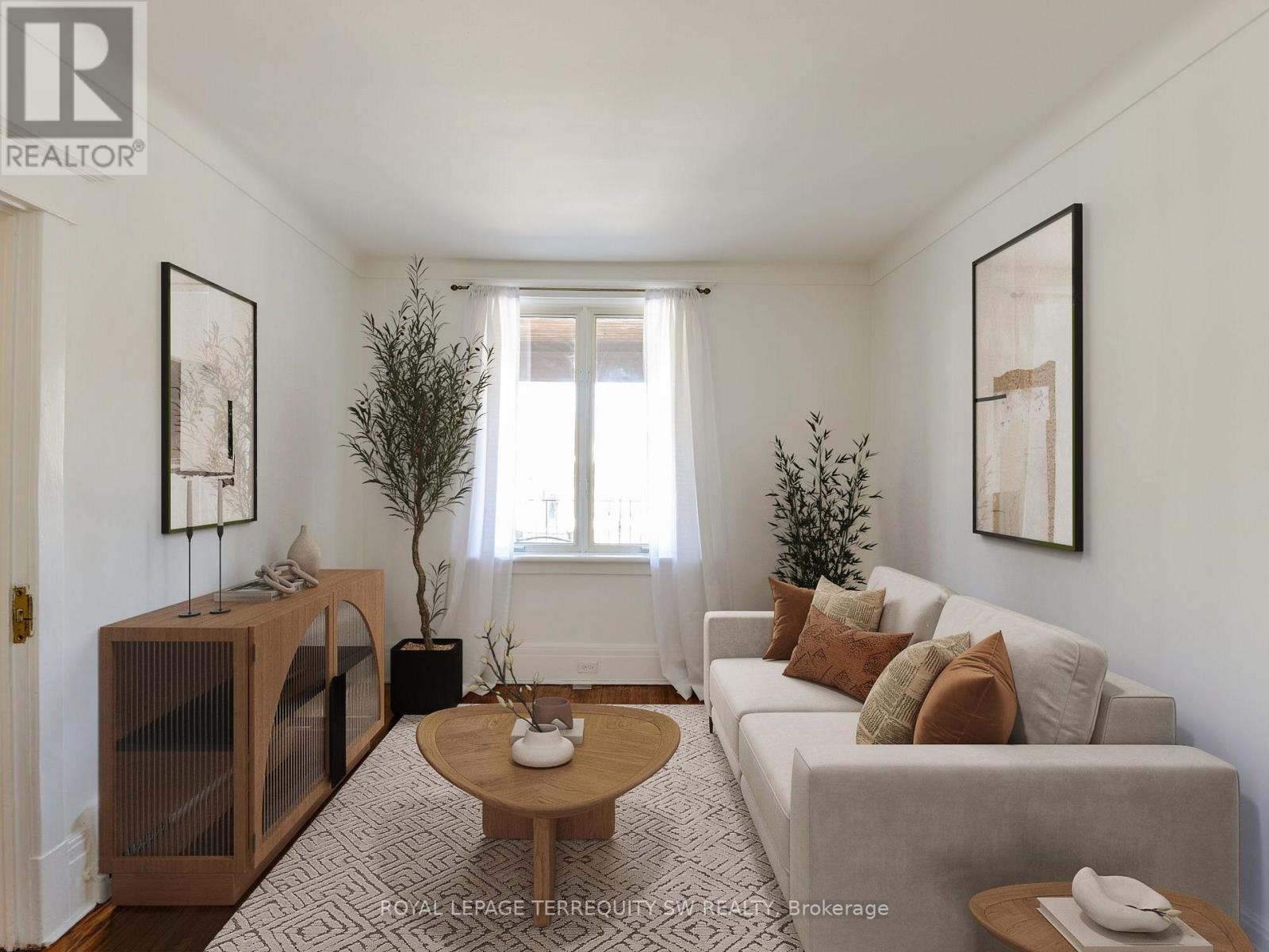 105 Barker Avenue, Toronto, Ontario  M4C 2N8 - Photo 3 - E12875030