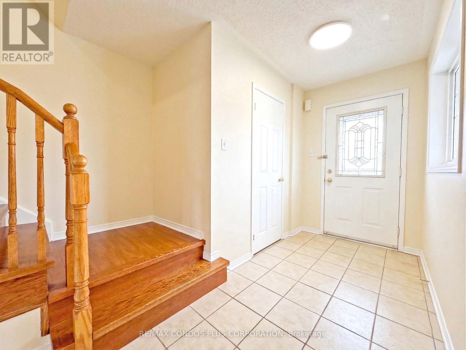 517 Ravenstone Crescent, Mississauga, Ontario  L5R 4A6 - Photo 7 - W12807886