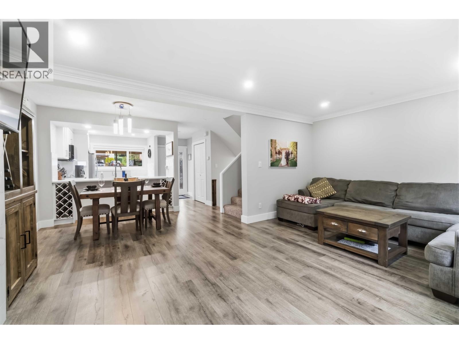 9016 Altair Place, Burnaby, British Columbia  V3J 1A7 - Photo 6 - R3106383