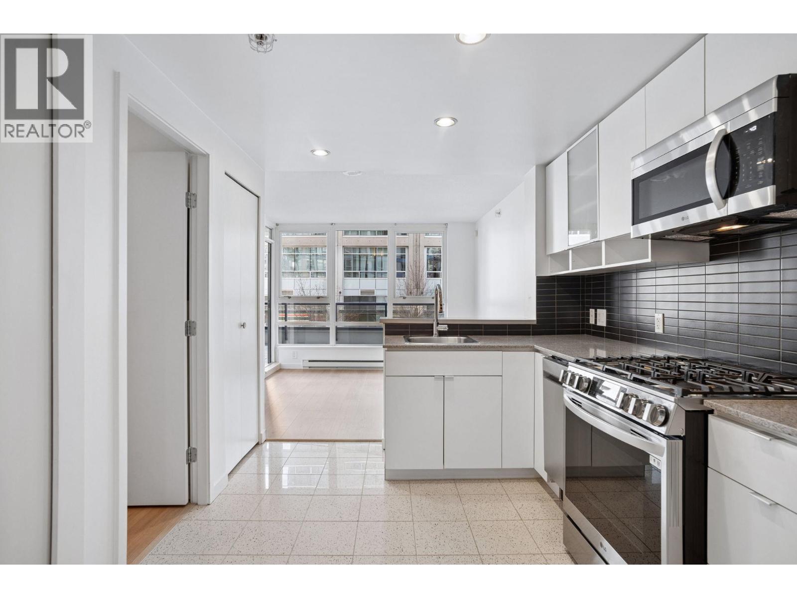 306 928 Beatty Street, Vancouver, British Columbia  V6Z 3G6 - Photo 6 - R3106402