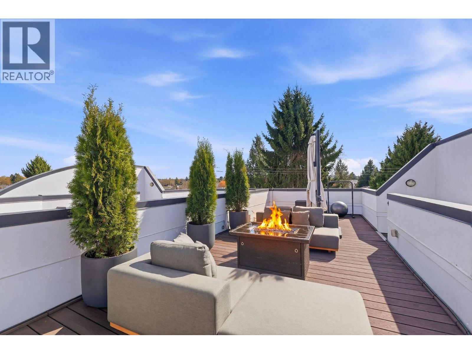 9 2880 W 4TH AVENUE, Vancouver, British Columbia