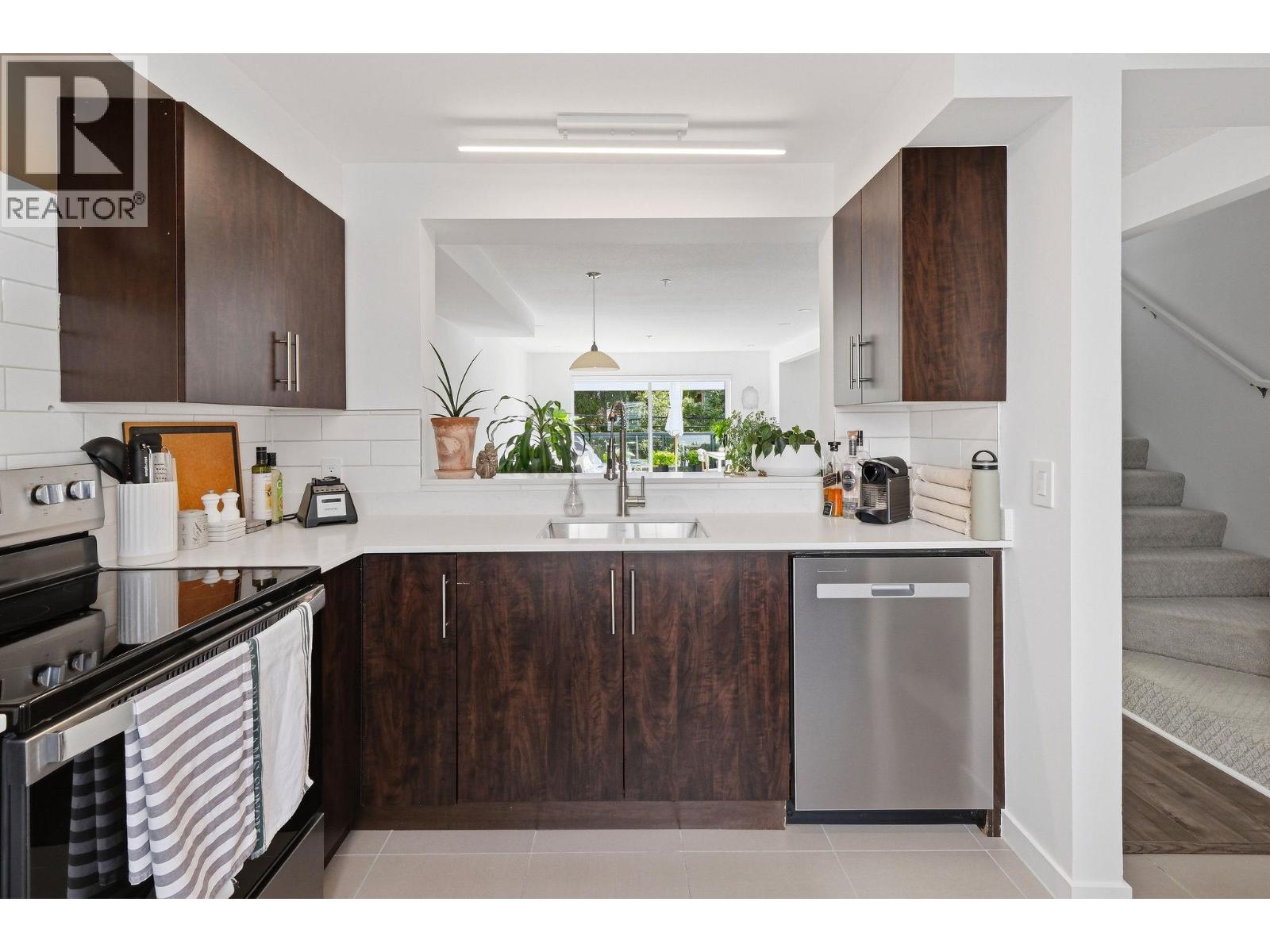 9 2880 W 4th Avenue, Vancouver, British Columbia  V6K 1R2 - Photo 6 - R3106405