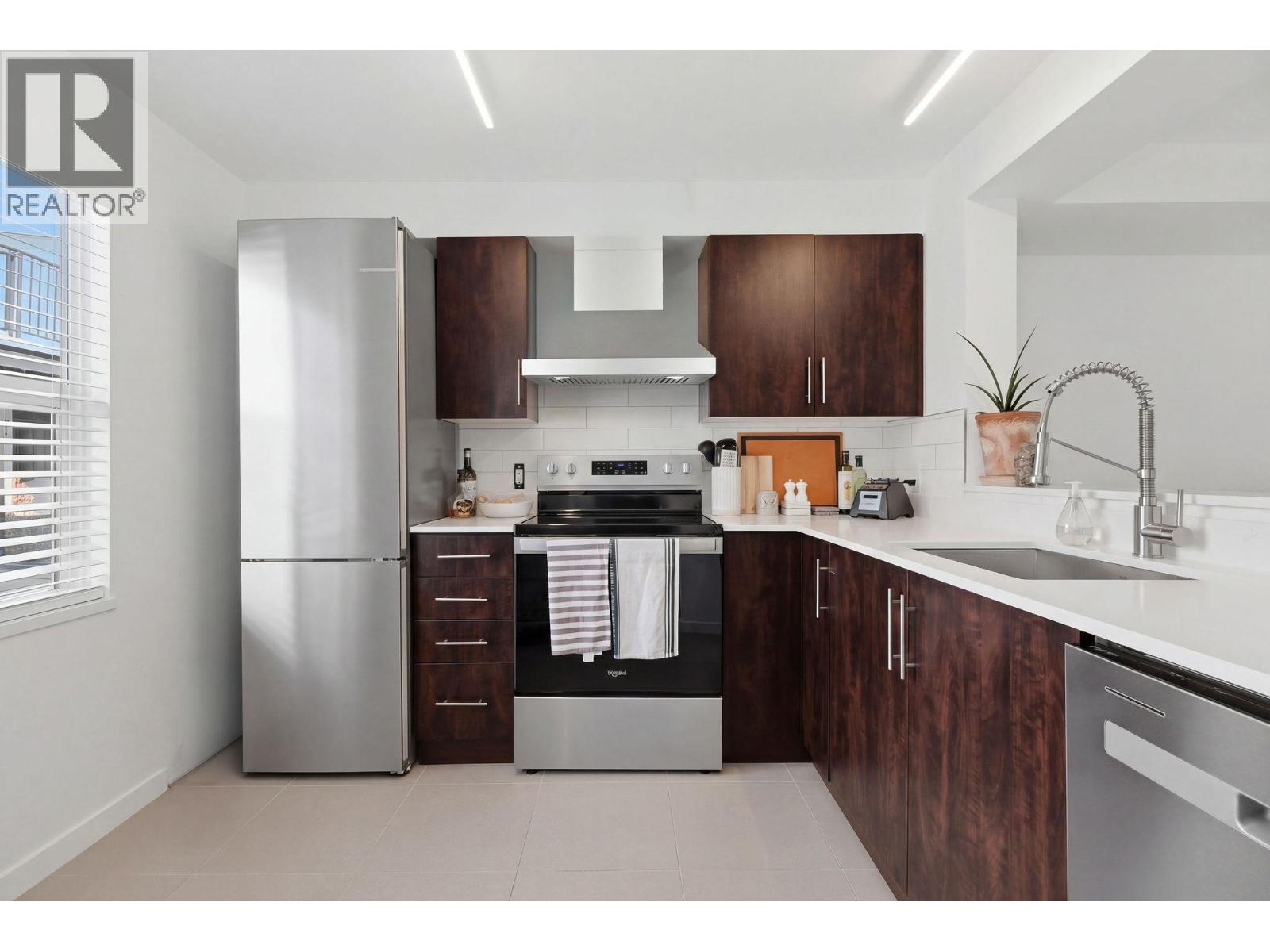 9 2880 W 4th Avenue, Vancouver, British Columbia  V6K 1R2 - Photo 7 - R3106405