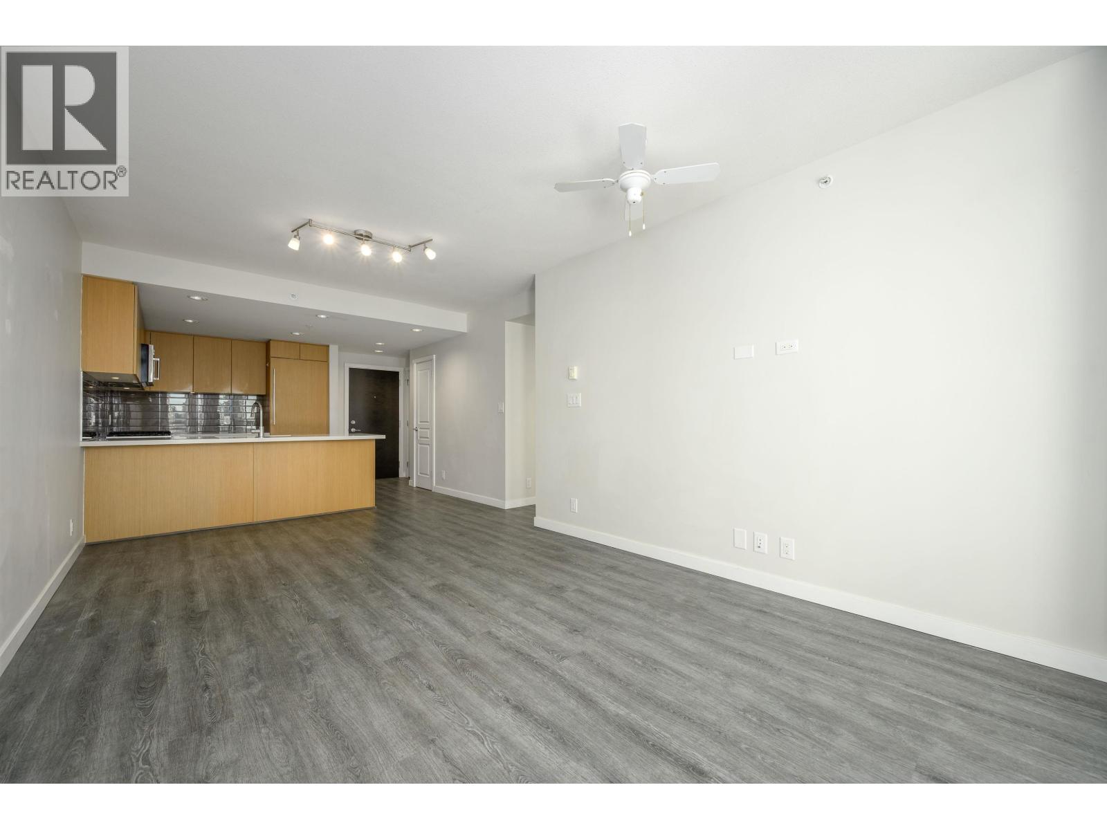 2307 3093 Windsor Gate, Coquitlam, British Columbia  V3B 0N2 - Photo 11 - R3106418