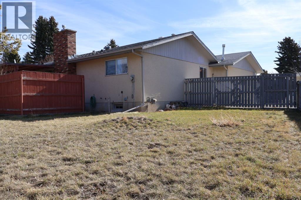 46 Greenview Close N, Lethbridge, Alberta  T1H 4K8 - Photo 4 - A2297145