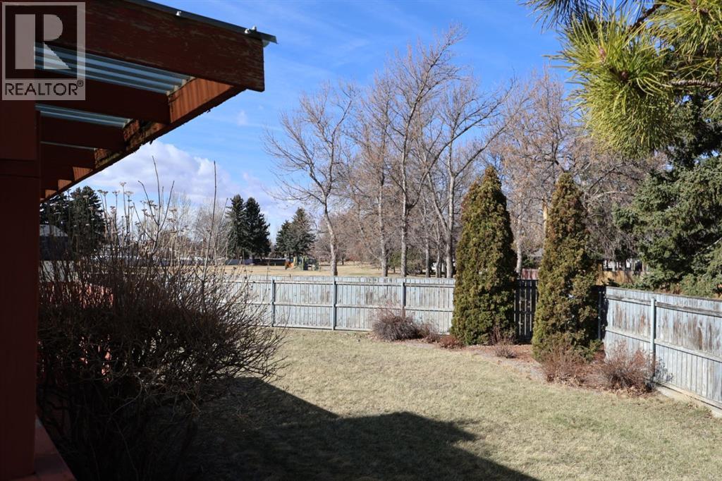 46 Greenview Close N, Lethbridge, Alberta  T1H 4K8 - Photo 10 - A2297145