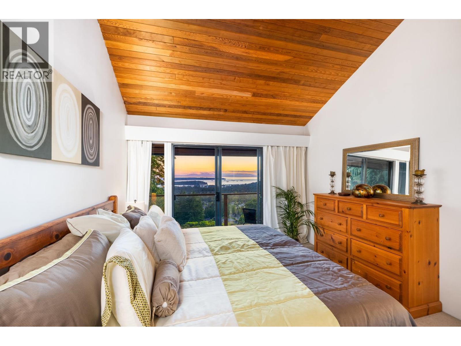 187 Rondoval Crescent, North Vancouver, British Columbia  V7N 2W6 - Photo 19 - R3106414