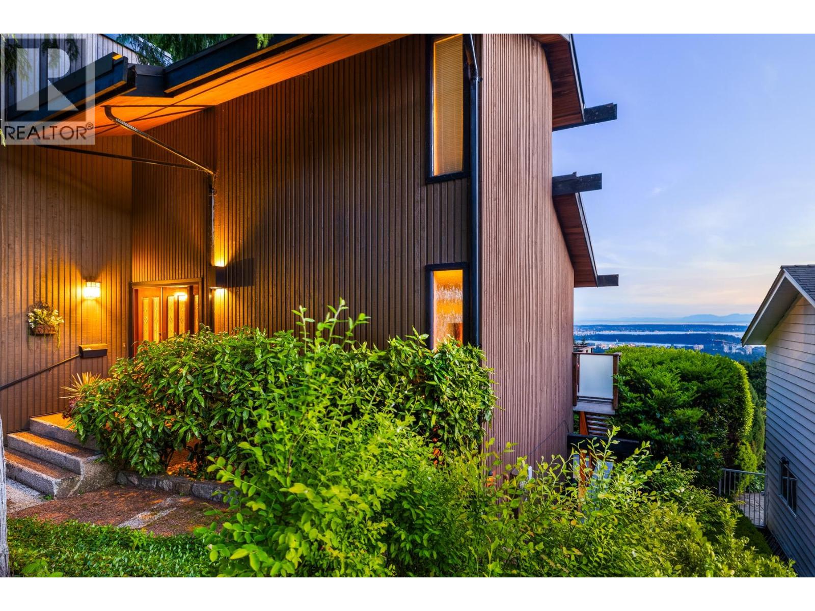 187 Rondoval Crescent, North Vancouver, British Columbia  V7N 2W6 - Photo 38 - R3106414