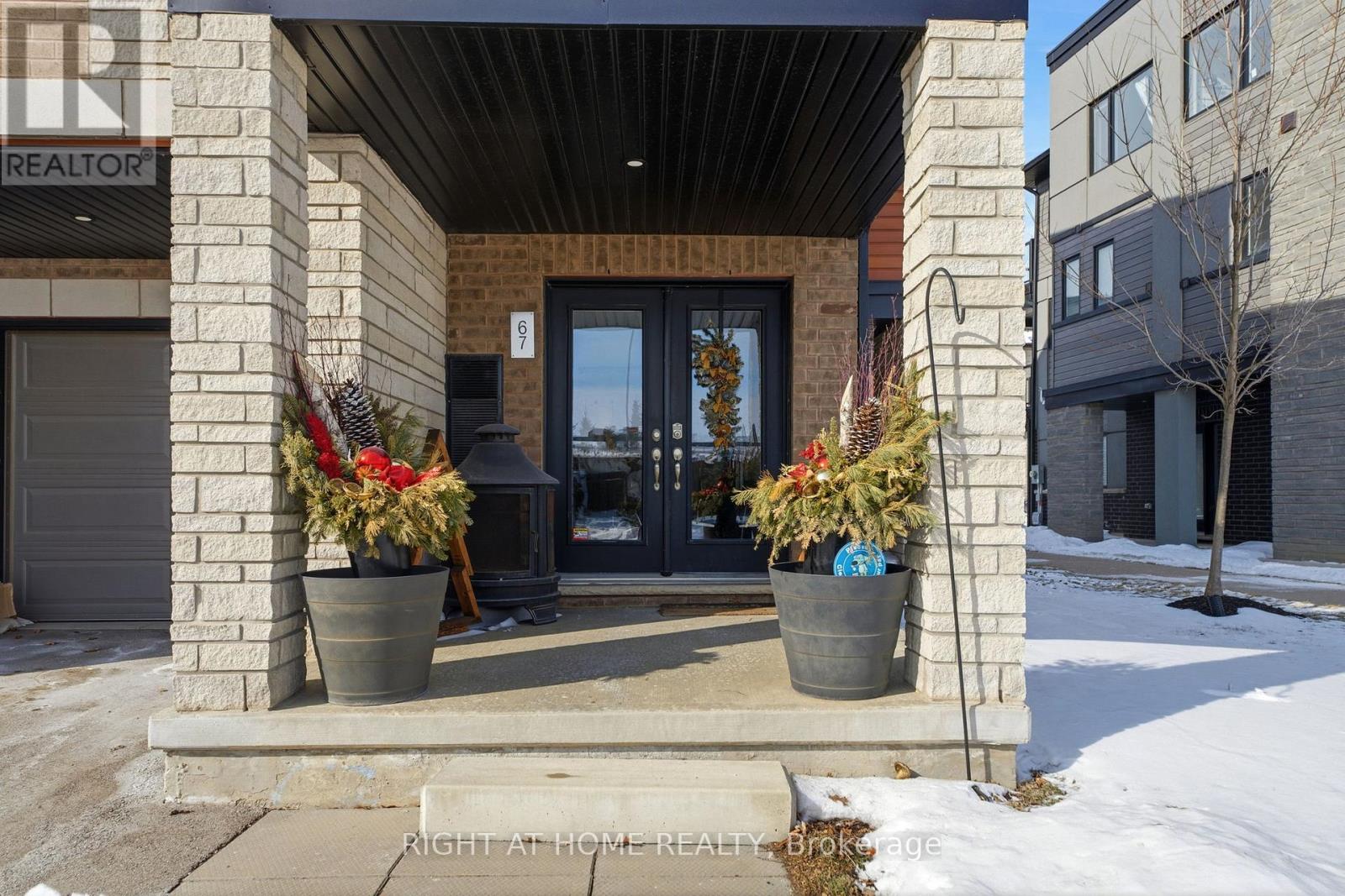 67 - 590 North Service Road, Hamilton, Ontario  L8E 0K5 - Photo 4 - X12859852