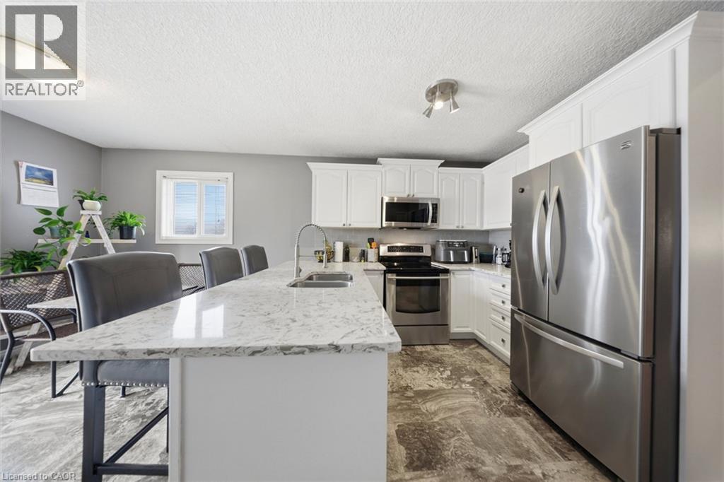 858 Stonegate Drive, Woodstock, Ontario  N4V 1G4 - Photo 9 - 40816159